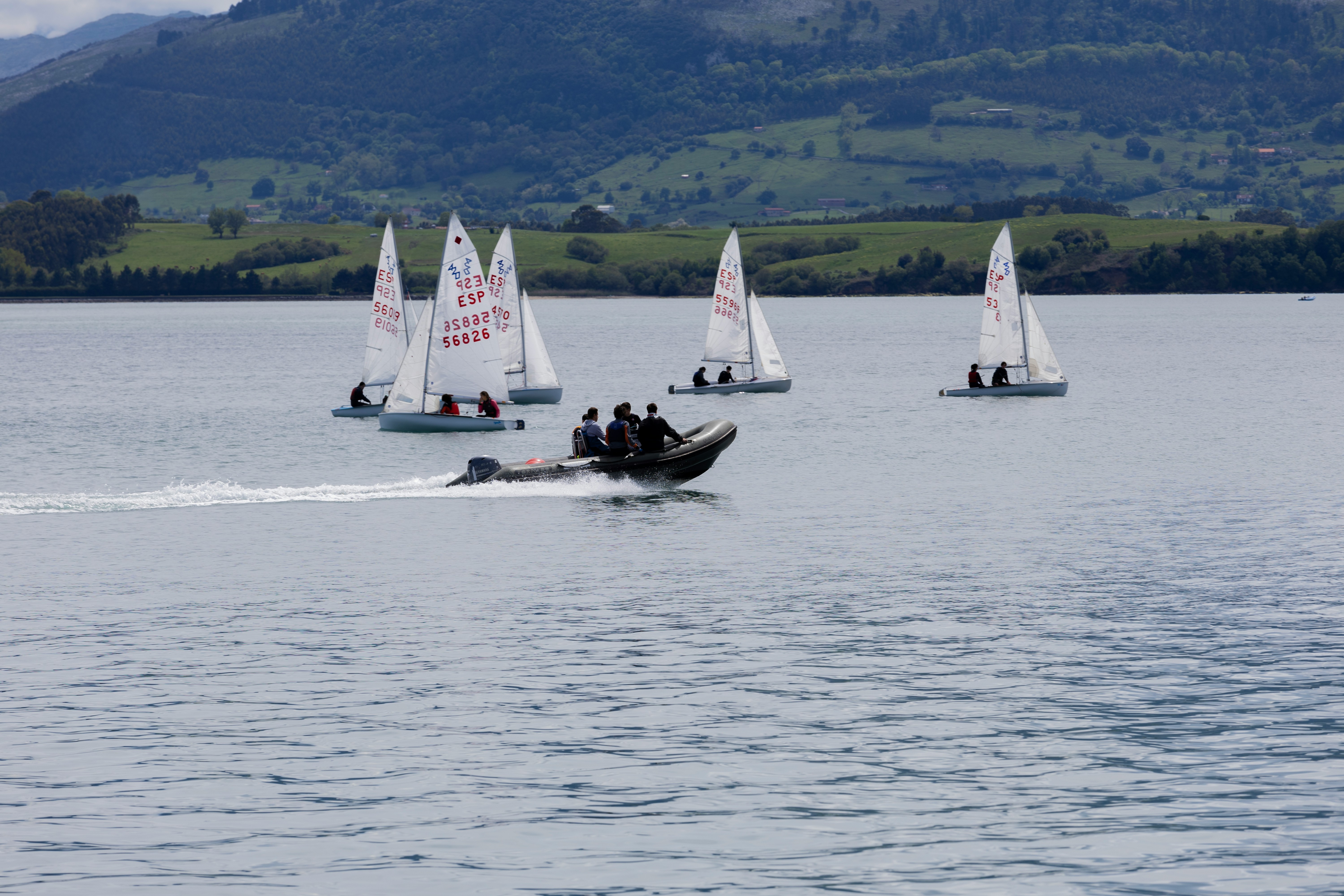 Dinghy sailing instruction