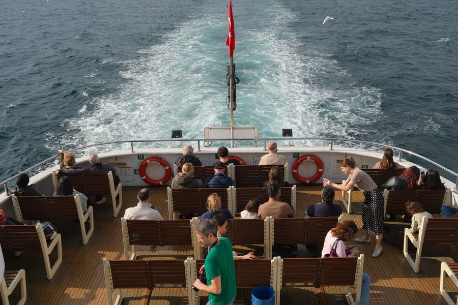 Seating on a passenger boat under way